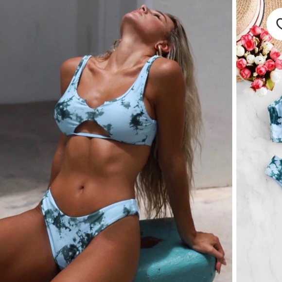 Blue & green bikini - Picture 4 of 4